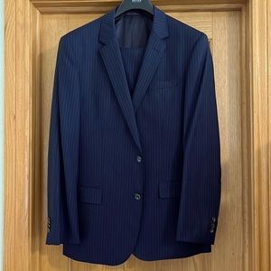 Men’s Hugo Boss Navy Blue Pinstriped 2-Piece Suit